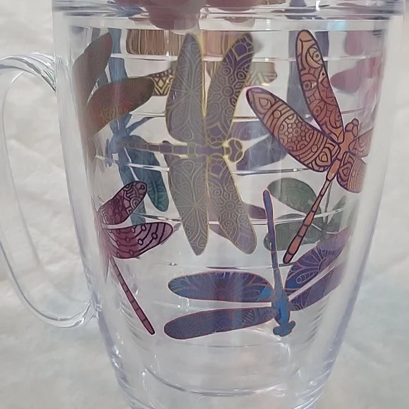 Tervis Dragonfly Design Mug with Green and Pink Lids - Picture 2 of 2